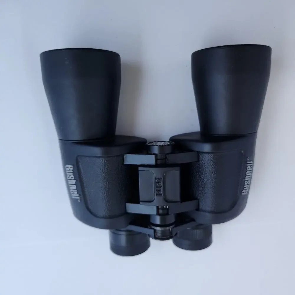 Bushnell 16x50 FOV 182ft with case